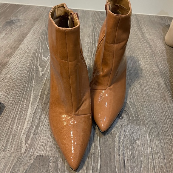 Pink boots! 🩷 - Picture 2 of 4